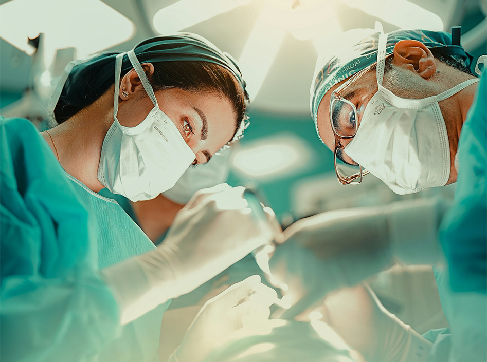 Applicazioni di strumenti chirurgici aperti